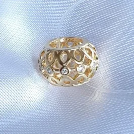 Berloque Bolas Vazadas e Pontos Luz