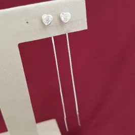 Brinco Agulha Coração de Luz