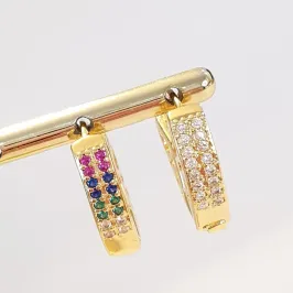 Brinco Argolinha Gota V Frente e Verso Cravejada