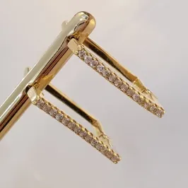 Brinco Argolinha Retangular Cravejada G