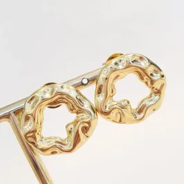 Brinco Círculo Vazado Orgânico