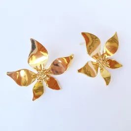 Brinco Flor Orgânica com Raminhos