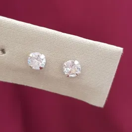 Brinco Ponto de Luz 4mm