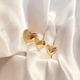 Brinco Trio Coração Abaulado