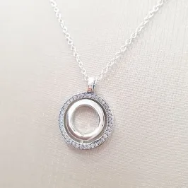 Colar Círculo Cravejado com Círculo Giratório