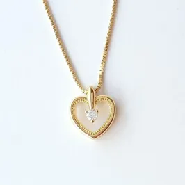 Colar Coração Vazado com Ponto de Luz