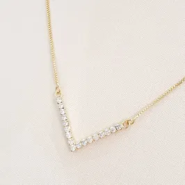 Colar em V Cravejado