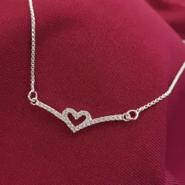 Colar Linhas e Coração Cravejado