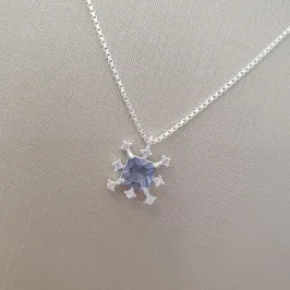 Colar Losango Lilás Borda Cravejada