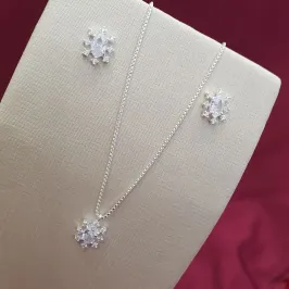 Conjunto Zircônia Oval Cravejada