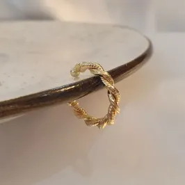 Piercing Fake DNA Torcido