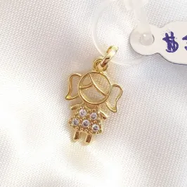 Pingente Menina Vestido Cravejado