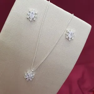 Conjunto Zircônia Oval Cravejada