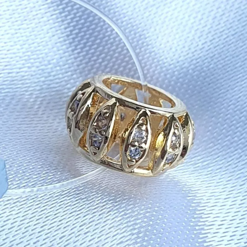 Berloque Traços Cravejados