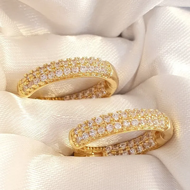 Brinco Argola Cravejada Externo e Interno