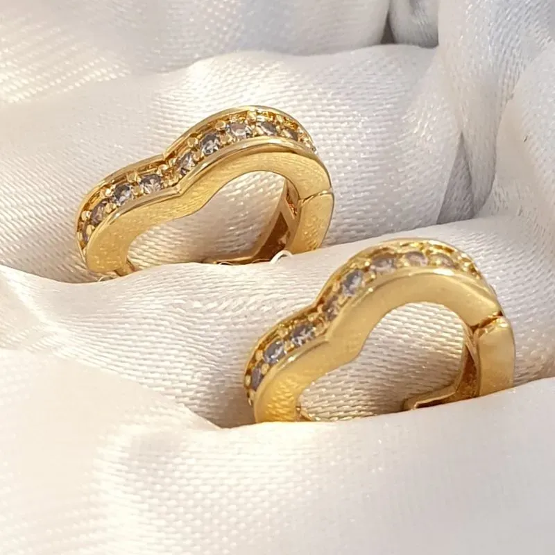 Brinco Argolinha Coração Cravejado P