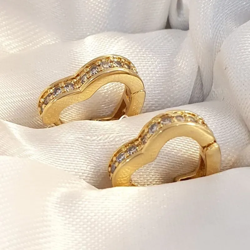 Brinco Argolinha Coração Cravejado P