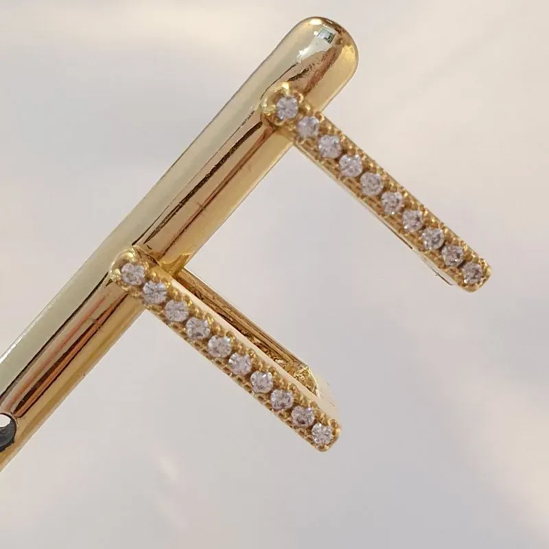 Brinco Argolinha Retangular Cravejada P