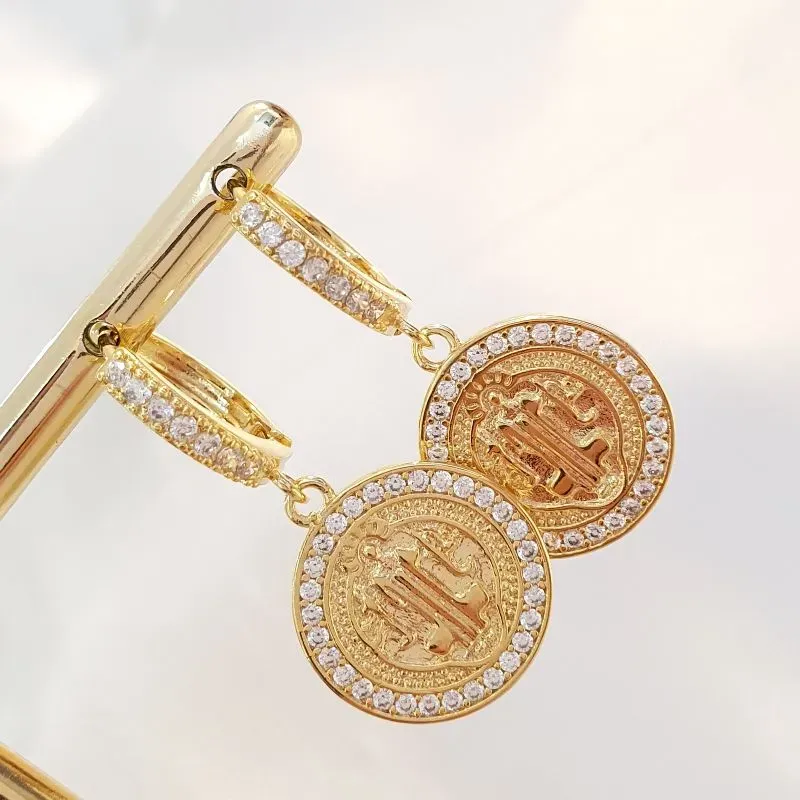 Brinco Argolinha São Bento Borda Cravejada