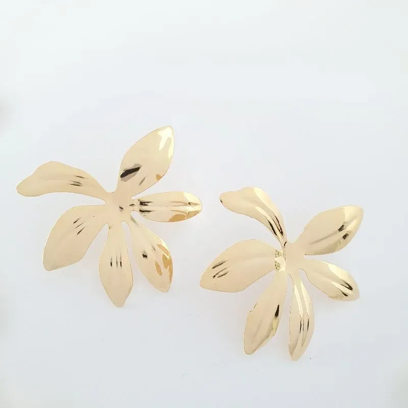 Brinco Flor Orgânica Pétalas Abertas