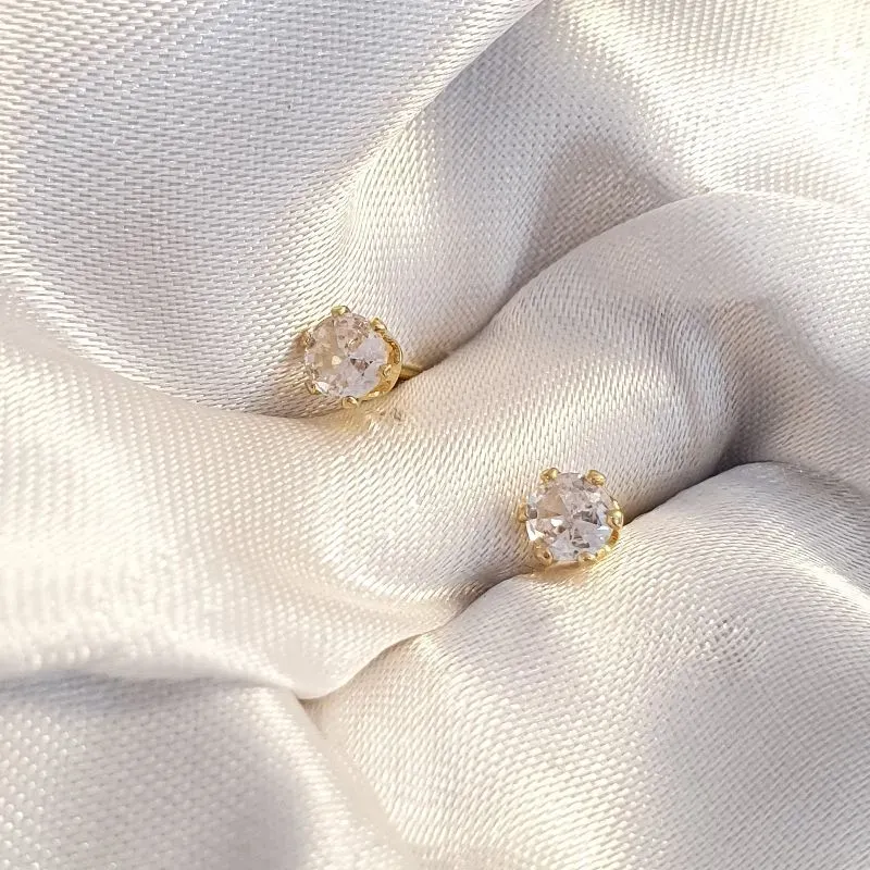 Brinco Ponto de Luz Cálice M