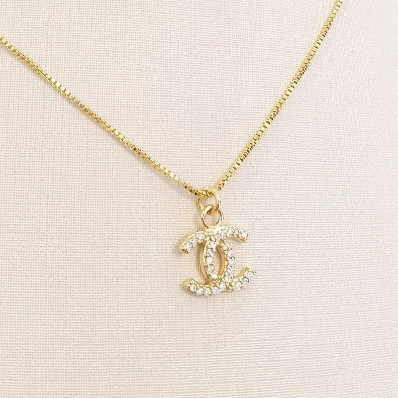 Colar Chanel Cravejado