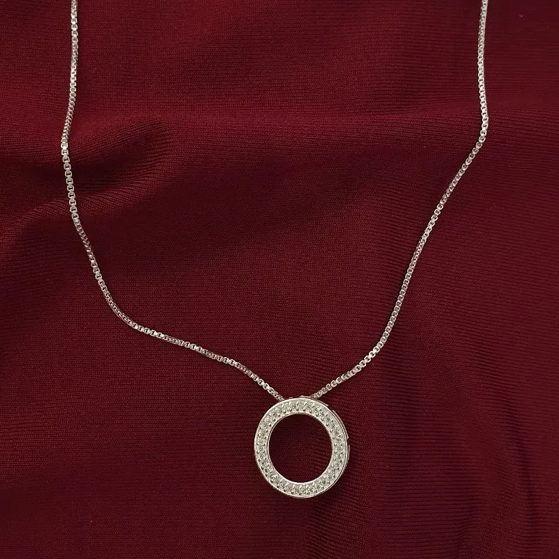 Colar Círculo Cravejado Vazado