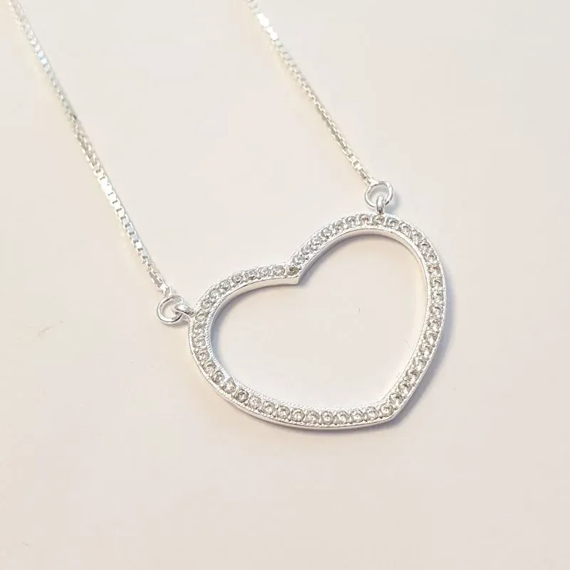 Colar Coração Vazado Cravejado G