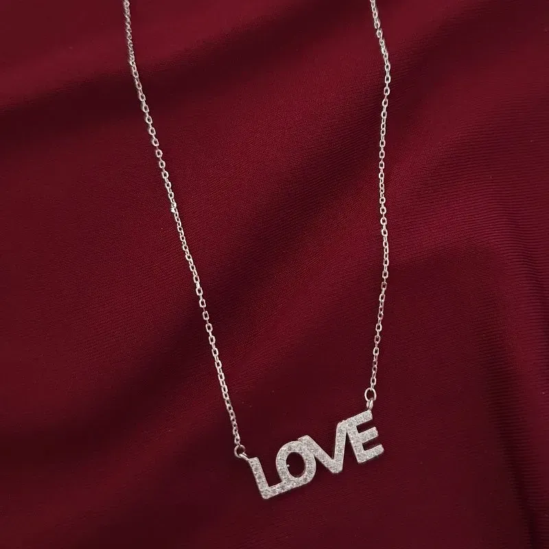 Colar LOVE Cravejado