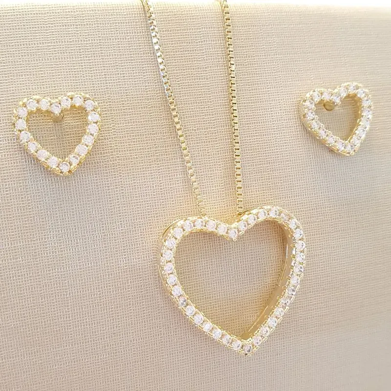 Conjunto Coração Vazado Cravejado