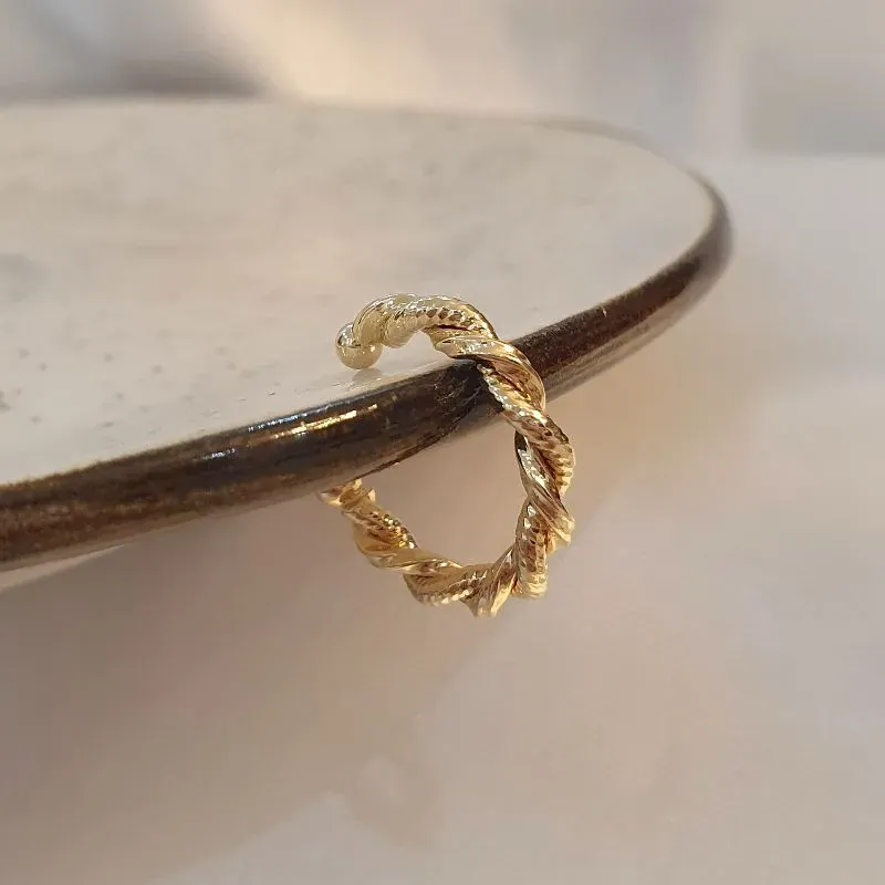 Piercing Fake DNA Torcido