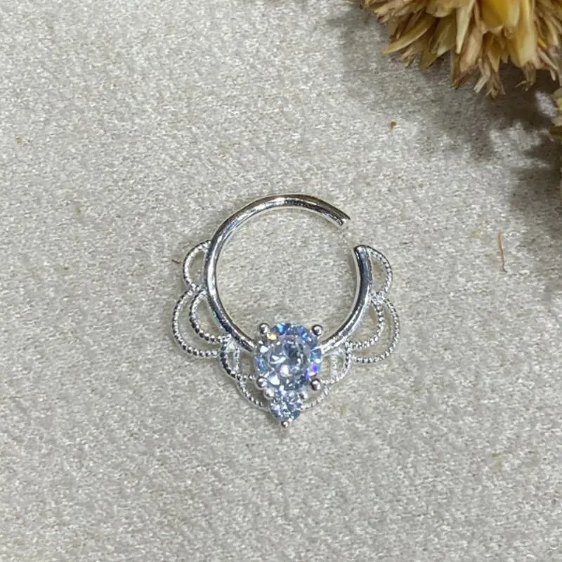 Piercing ''Flor'' e Zircônia