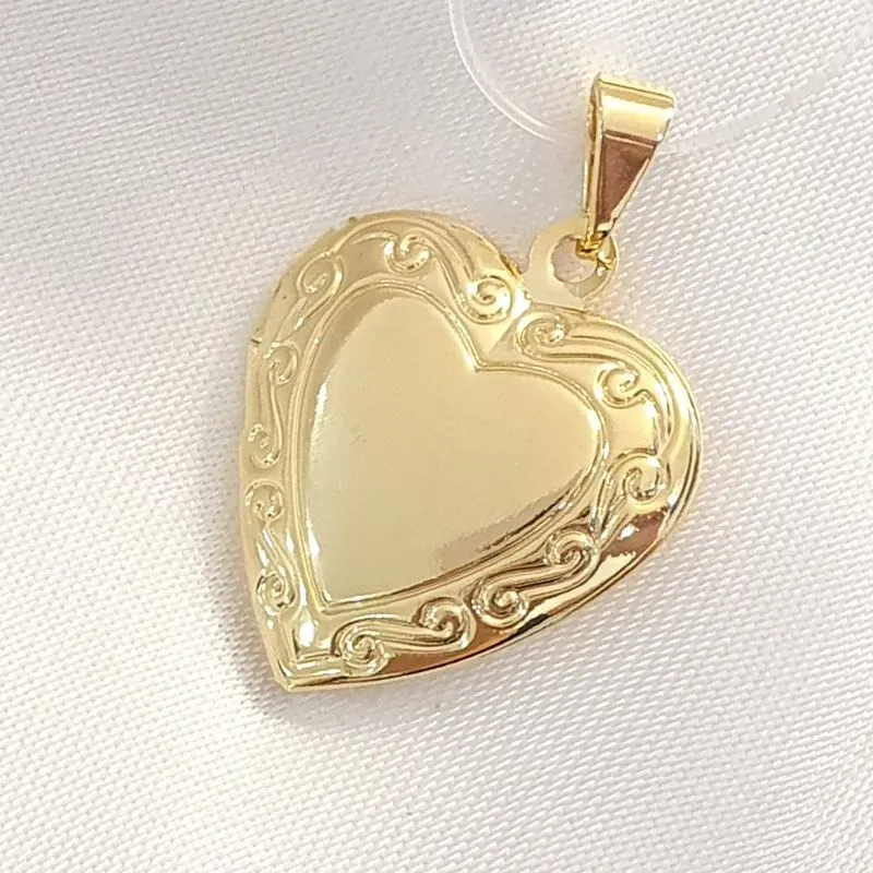 Pingente Relicário Coração Desenhado