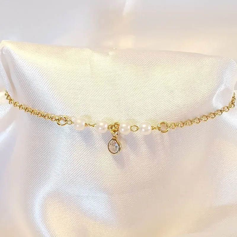 Pulseira Infantil Pérolas e Ponto Luz