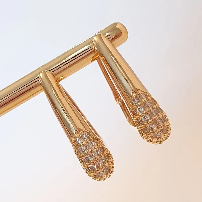 Brinco Argola Triangular Ponta Cravejada G