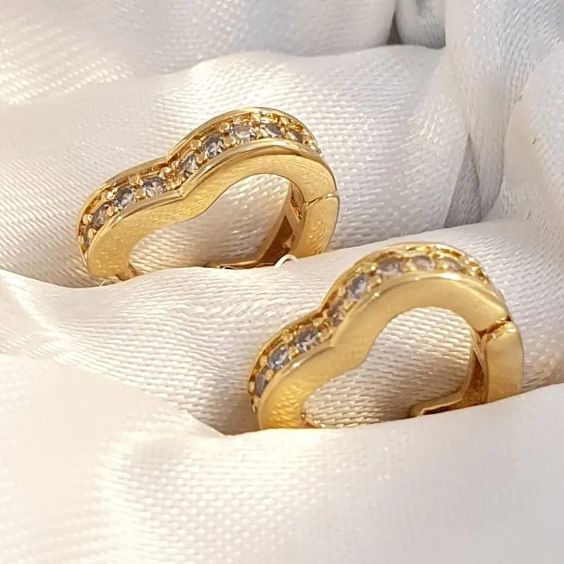 Brinco Argolinha Coração Cravejado P