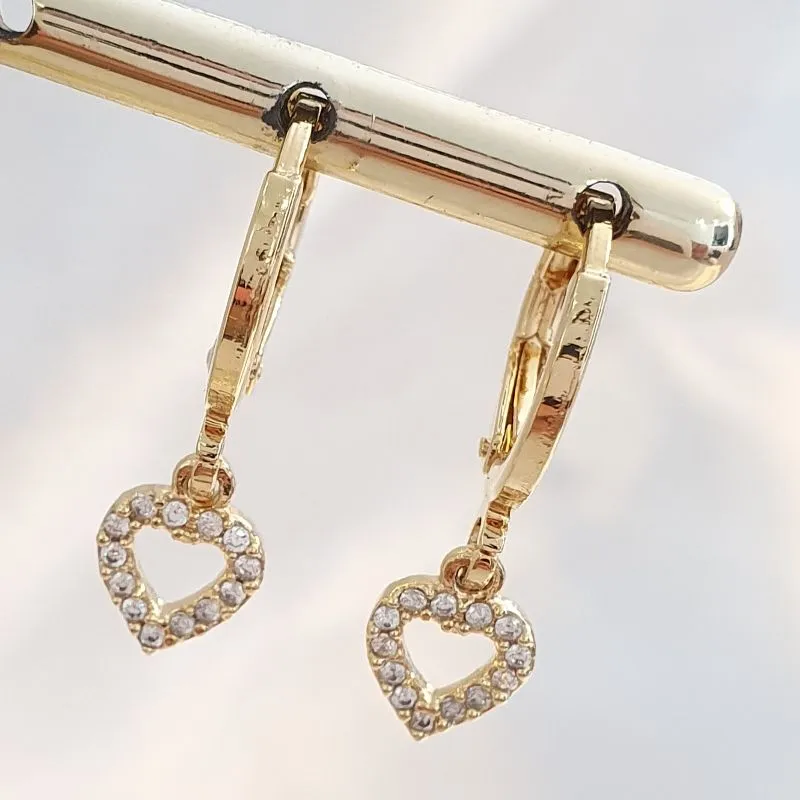 Brinco Argolinha Coração P Vazado Cravejado