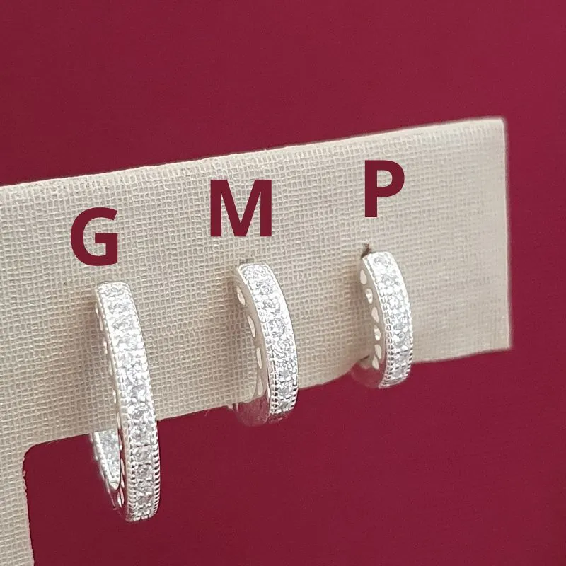 Brinco Argolinha Cravejada Corações Laterais G