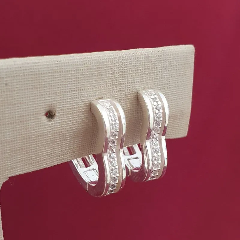 Brinco Argolinha de Coração Cravejado G