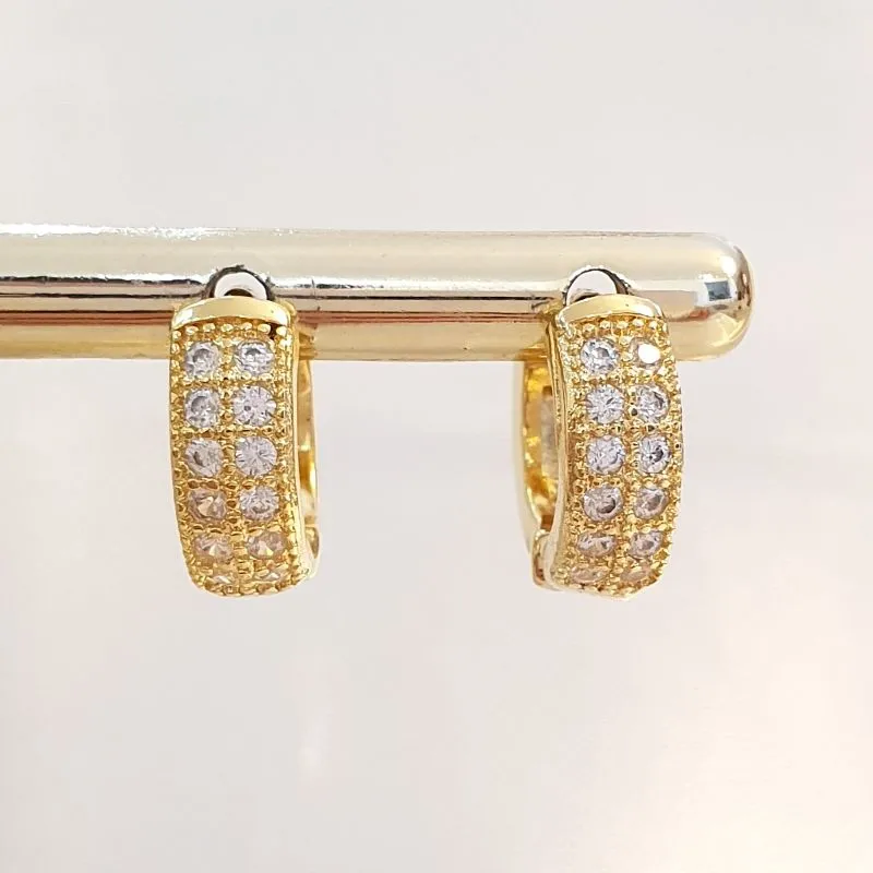 Brinco Argolinha Duplo Cravejado M