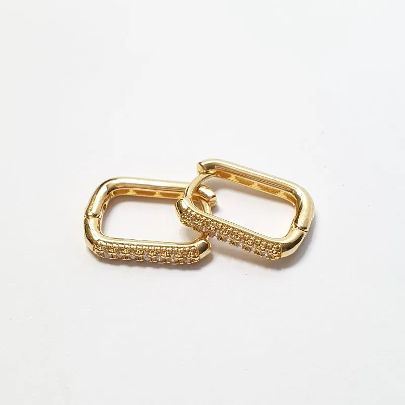 Brinco Argolinha Oval Cravejada M