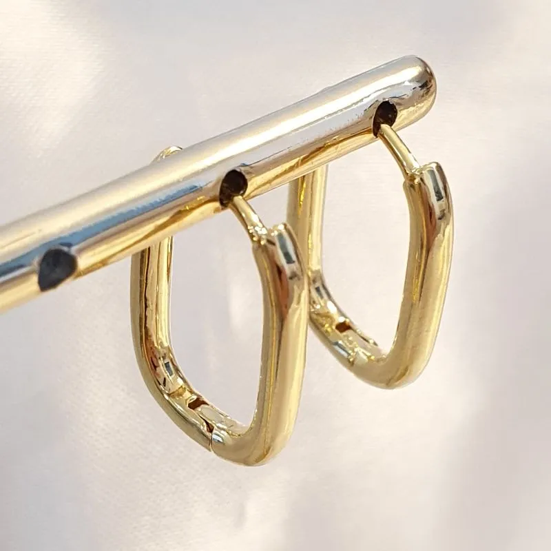 Brinco Argolinha Oval M