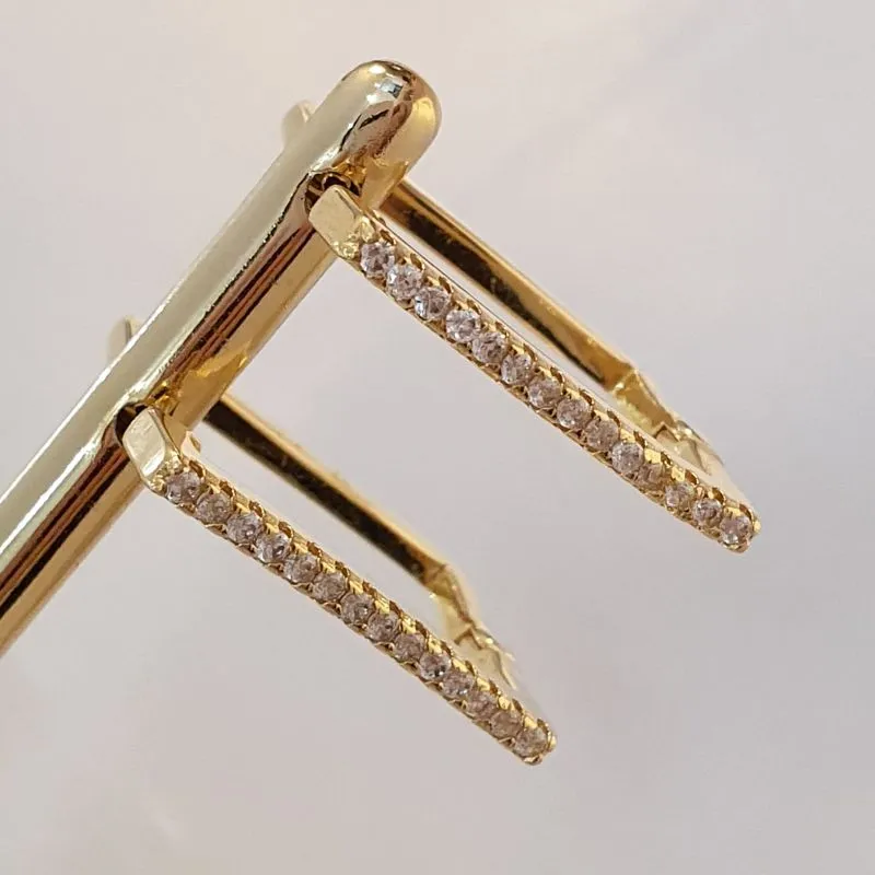 Brinco Argolinha Retangular Cravejada G