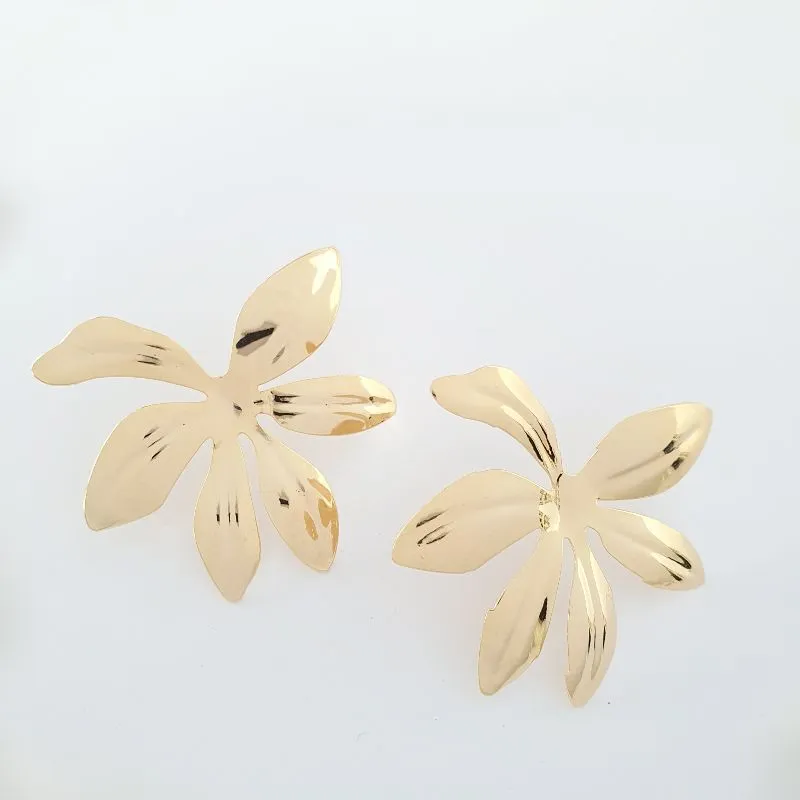 Brinco Flor Orgânica Pétalas Abertas