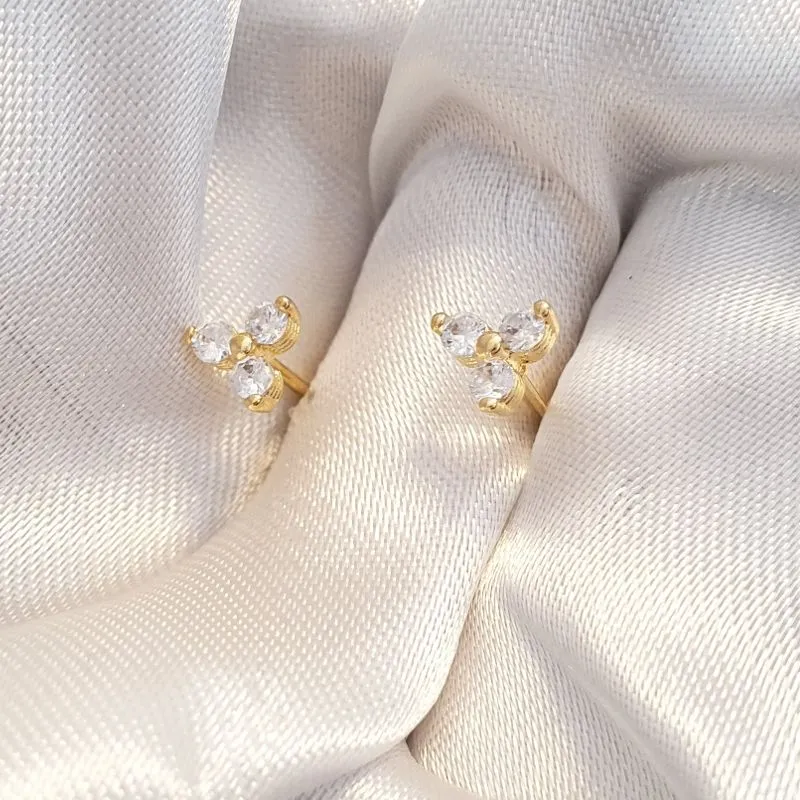 Brinco Florzinha 3 Zircônias