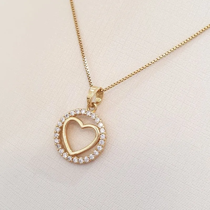 Colar Círculo Cravejado Coração Vazado