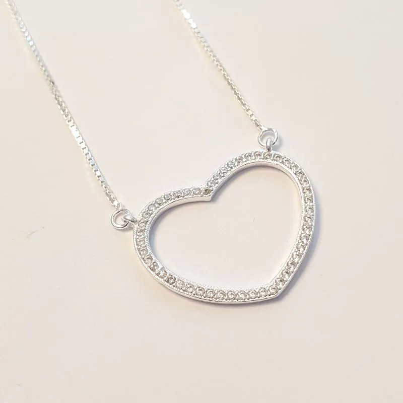 Colar Coração Vazado Cravejado G