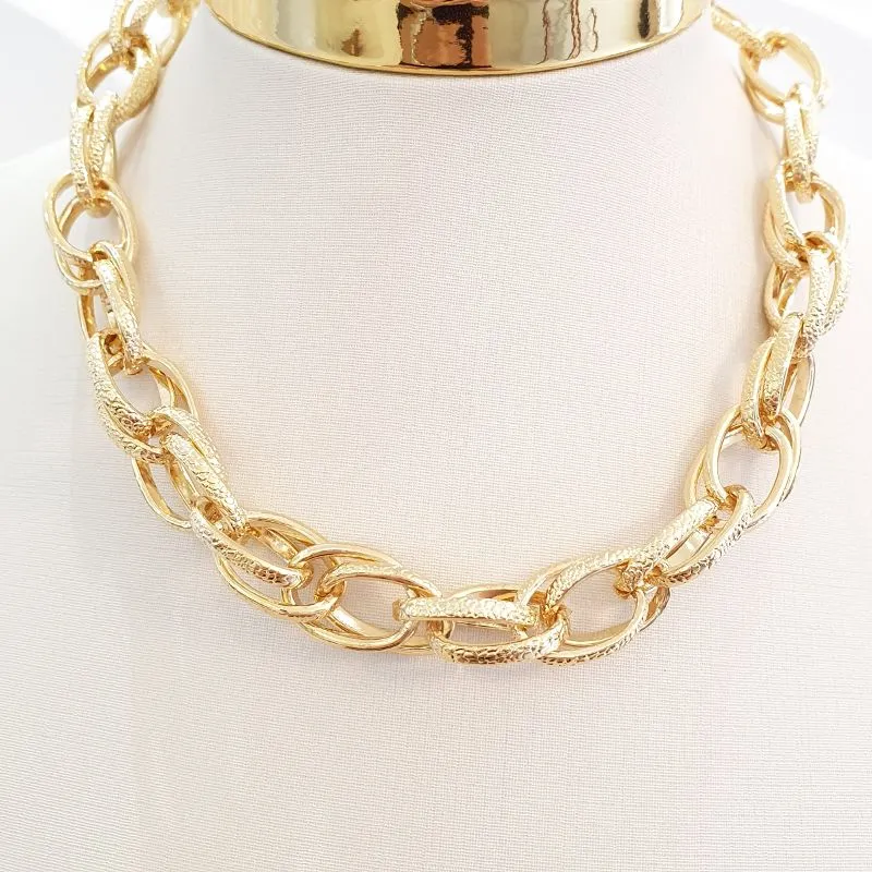 Colar Elos Grossos Detalhados (choker)