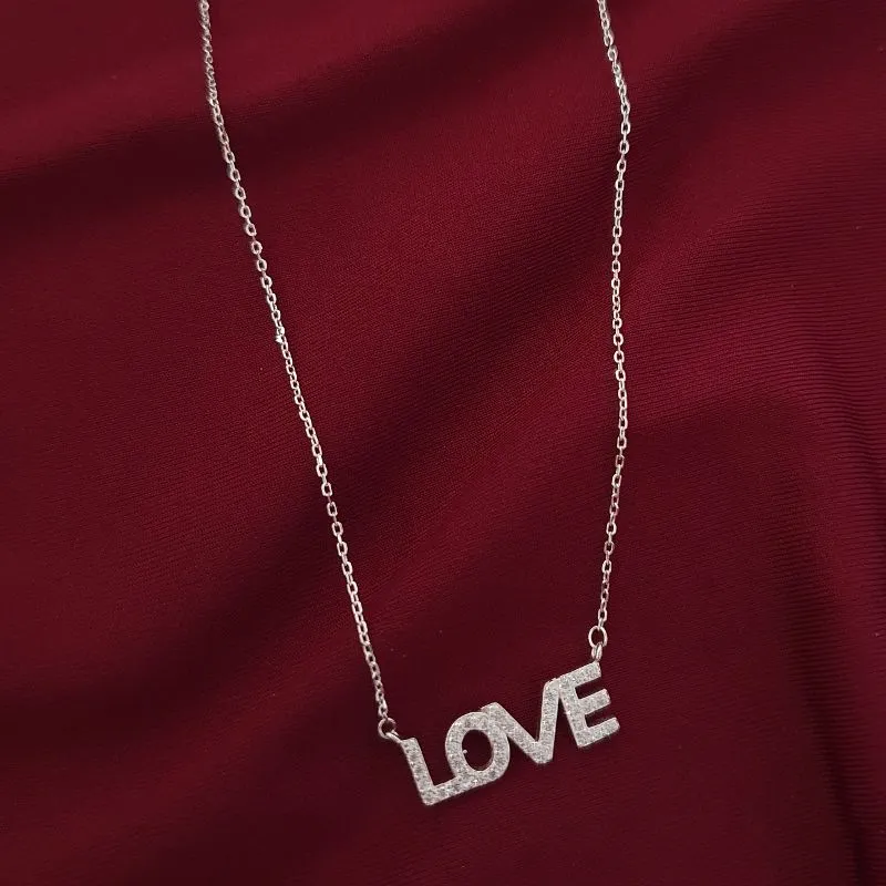 Colar LOVE Cravejado