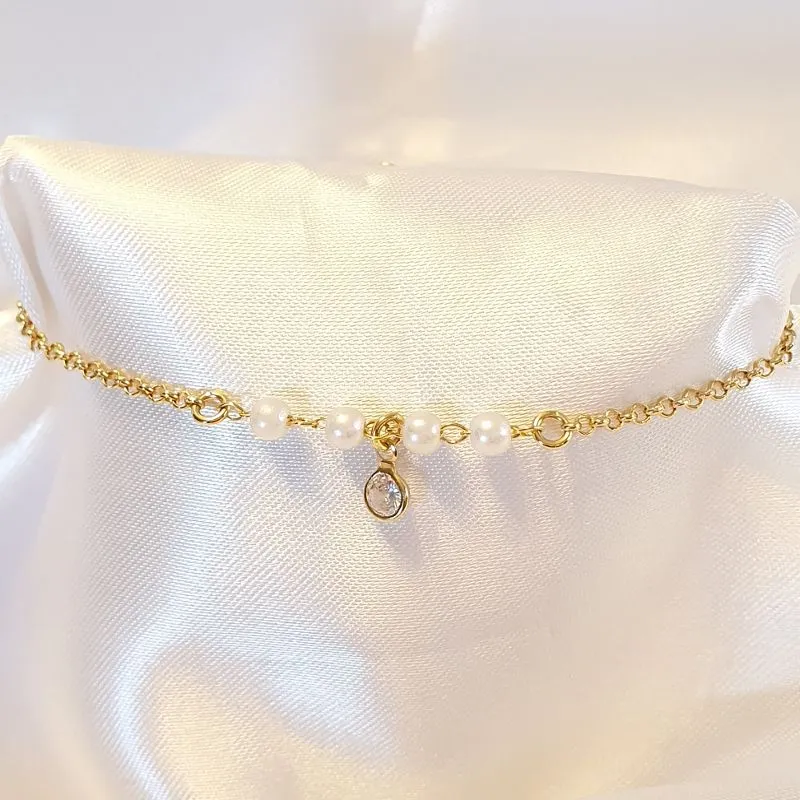 Pulseira Infantil Pérolas e Ponto Luz